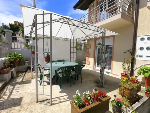 Apartmani i sobe MITROVIĆ