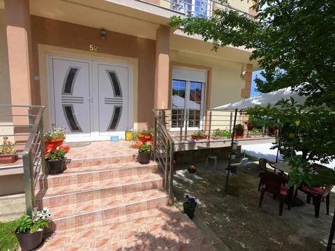 Apartmani i sobe MITROVIĆ