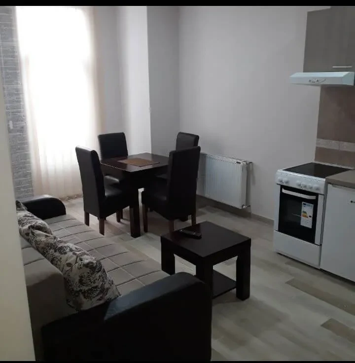 Apartman broj 4