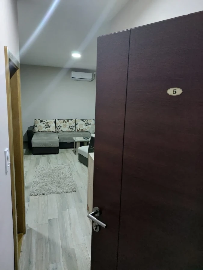 Apartman broj 5
