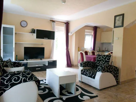 Kuća u Borjak šumi