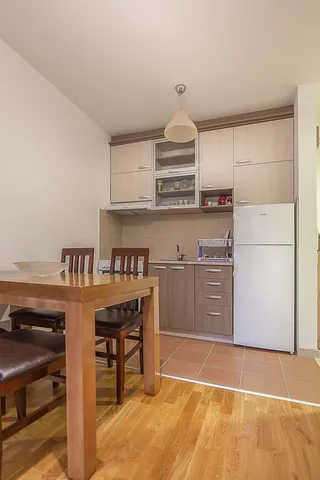 Apartman "Zlatni dan"