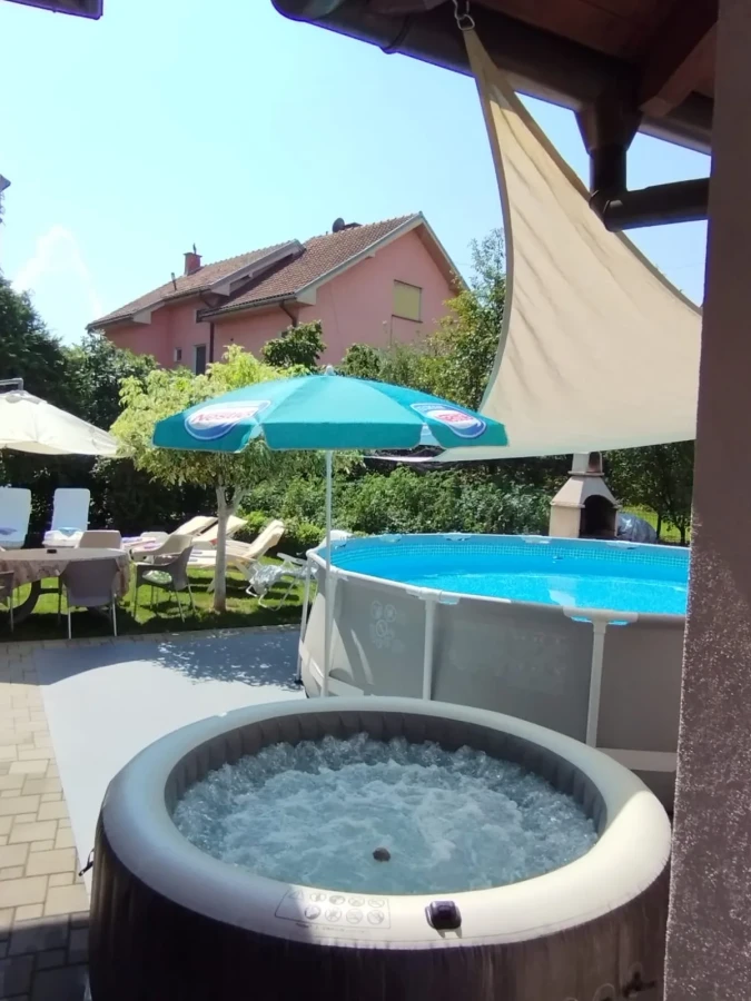 Apartmani "Nik Lux"