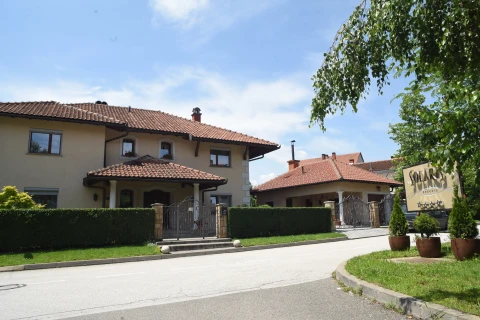 Apartmani "Nik Lux"