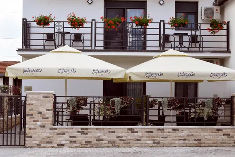 Smeštaj "Mini hotel Vienna"