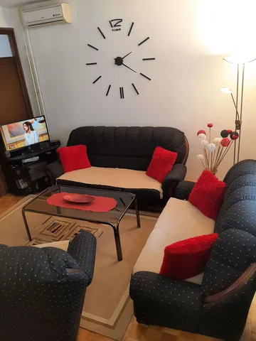 Apartman TRIJUMF u centru