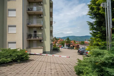 Apartmani Zoki i Ruža