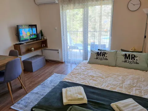 Apartman MARKO kod bazena