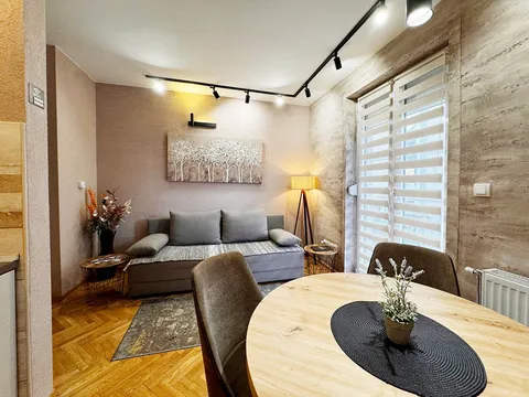 Apartmani LORA i DONA