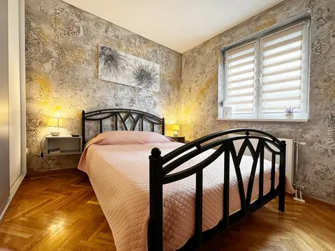 Apartmani LORA i DONA