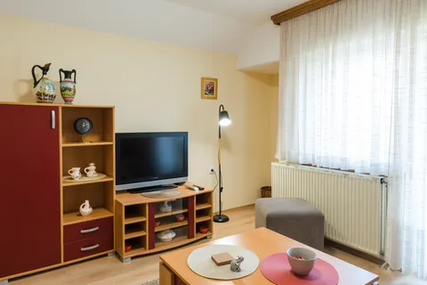 Apartman Royal Holiday 3