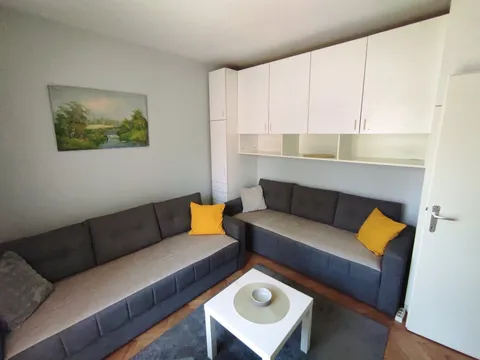 Apartman Royal Holiday 4