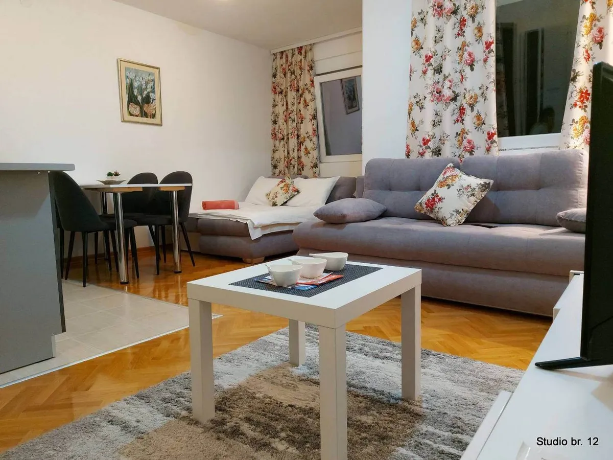 Apartman Katja 12