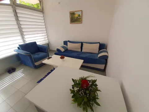 Apartmani i sobe Perović