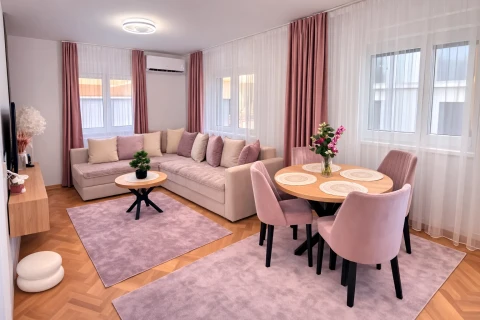 Alma Apartment - Family Stay Across Aqua Park Raj