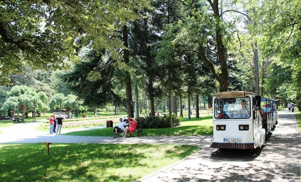 Vrnjački vozić - putovanje kroz Vrnjačke parkove