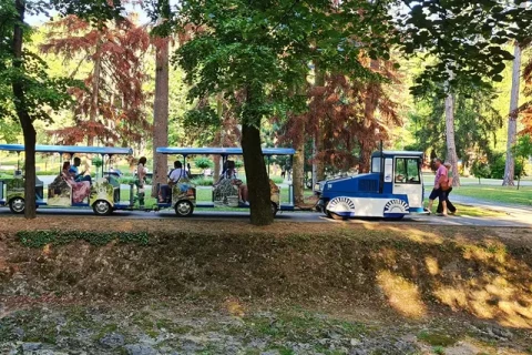 Vrnjački vozić - putovanje kroz Vrnjačke parkove