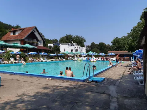 Bazen Klobuk u Vrnjačkoj Banji